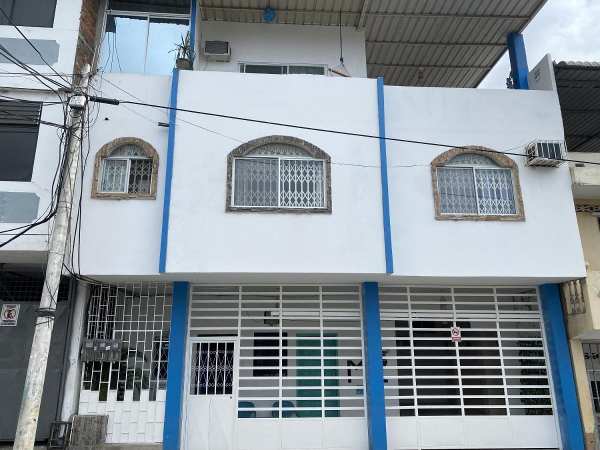 Playa Suites, Cerca Del Malecon マンタ エクステリア 写真