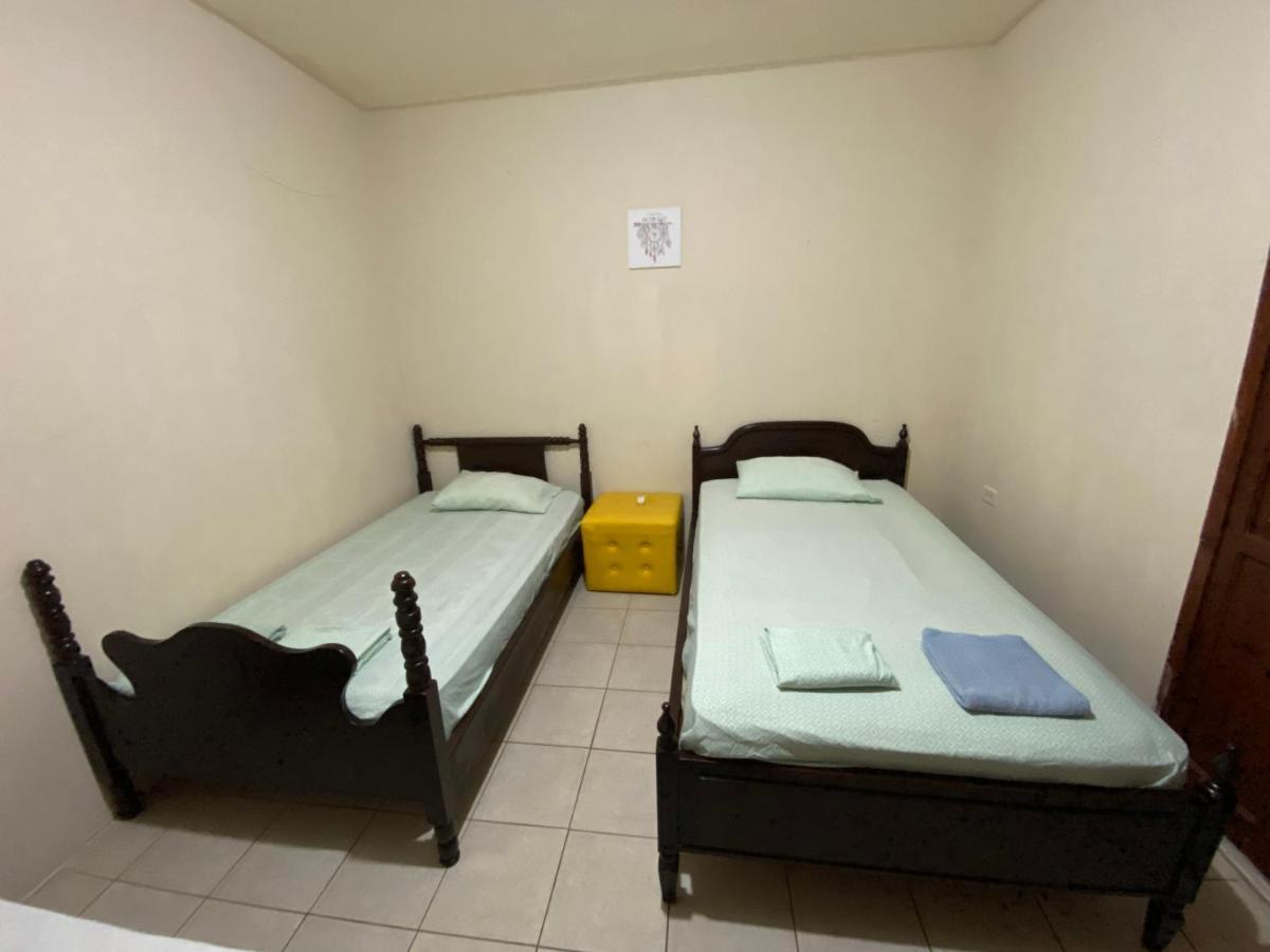 Playa Suites, Cerca Del Malecon マンタ エクステリア 写真