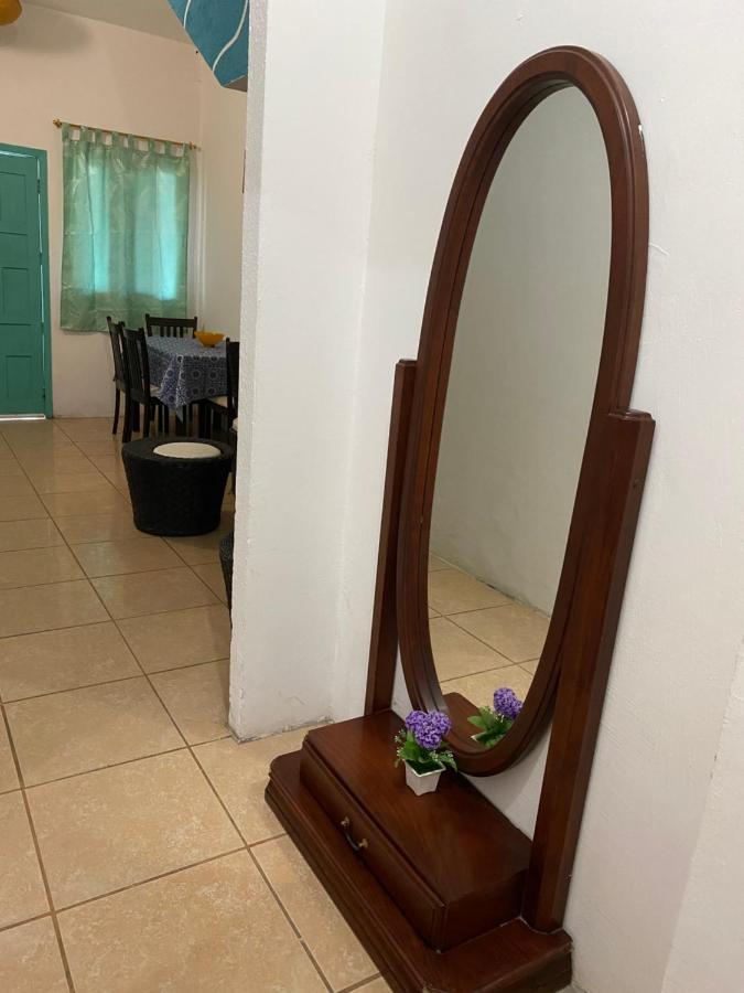 Playa Suites, Cerca Del Malecon マンタ エクステリア 写真