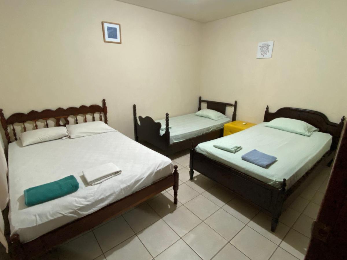 Playa Suites, Cerca Del Malecon マンタ エクステリア 写真