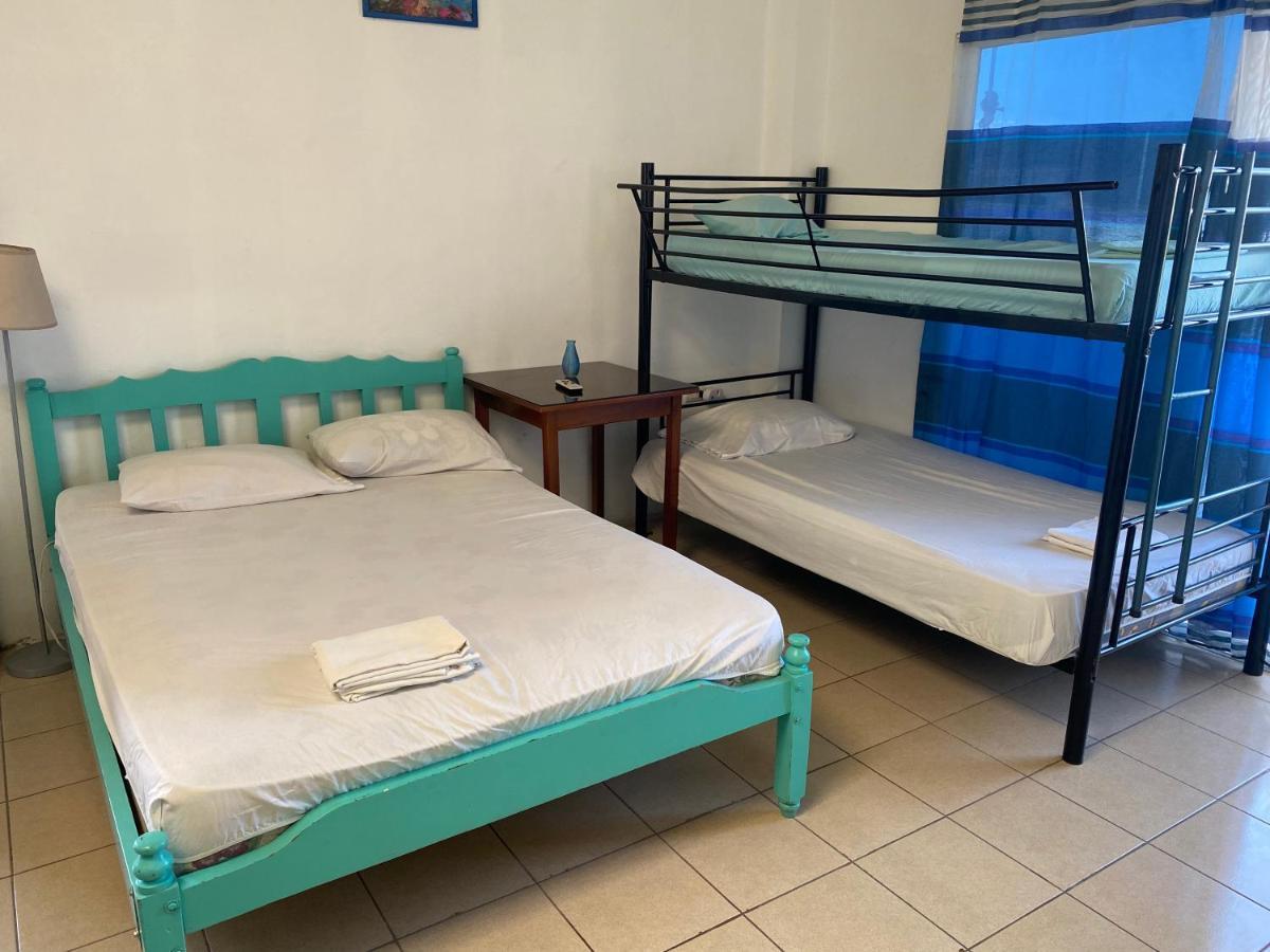 Playa Suites, Cerca Del Malecon マンタ エクステリア 写真