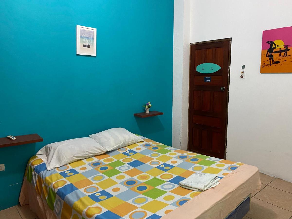 Playa Suites, Cerca Del Malecon マンタ エクステリア 写真