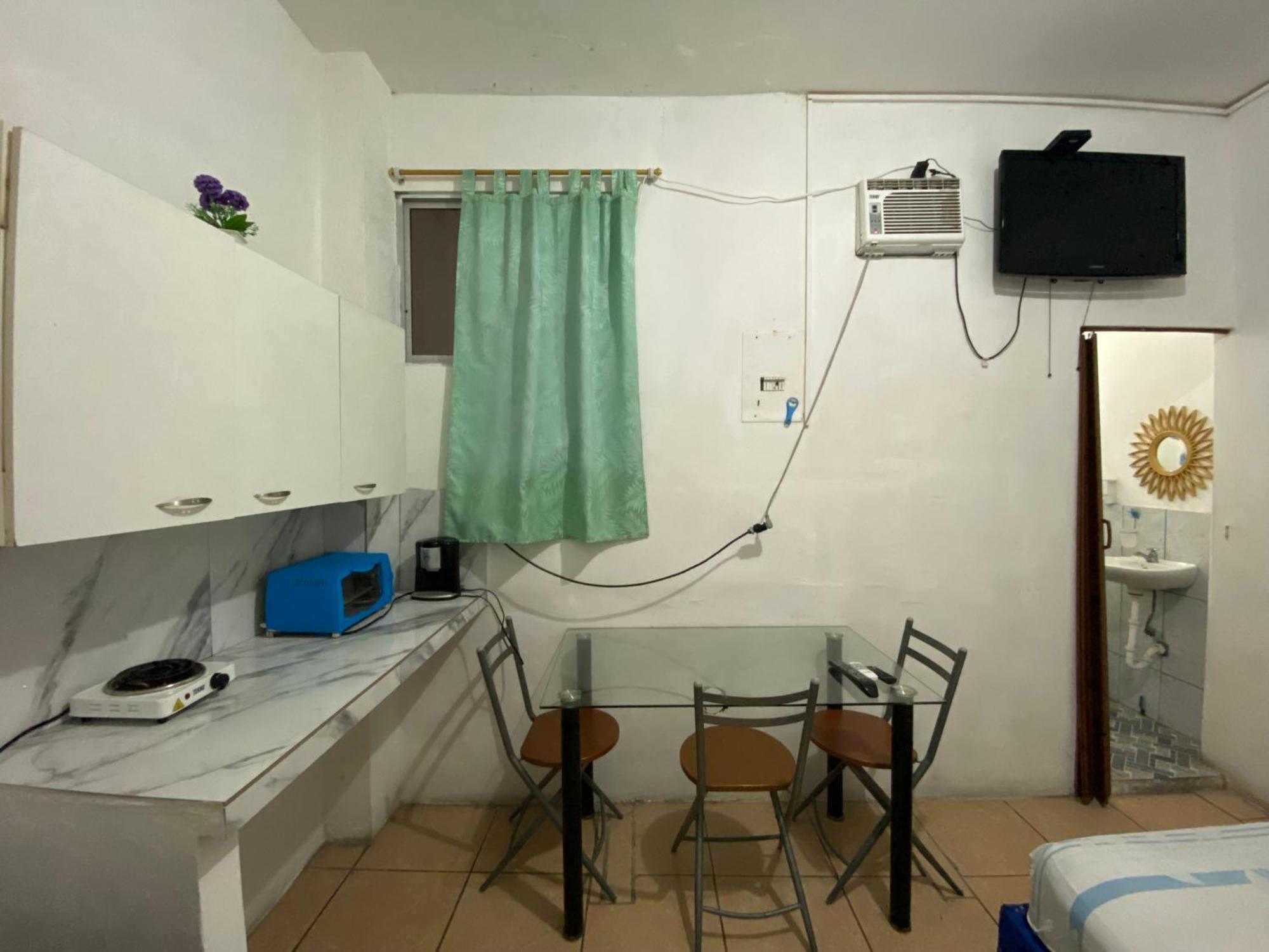 Playa Suites, Cerca Del Malecon マンタ エクステリア 写真