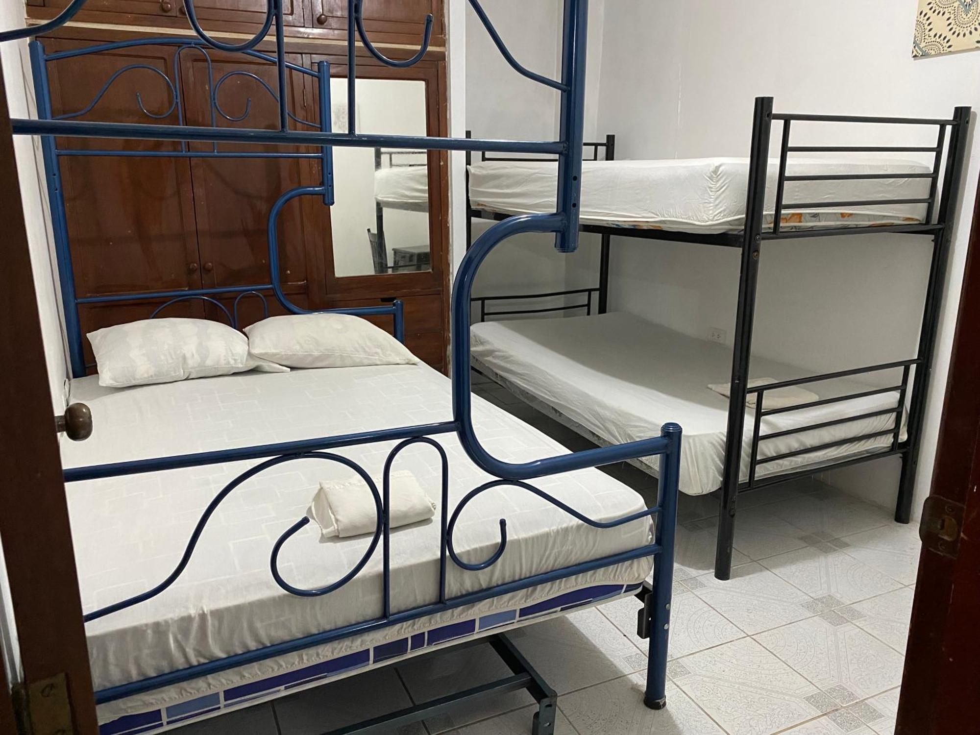Playa Suites, Cerca Del Malecon マンタ エクステリア 写真