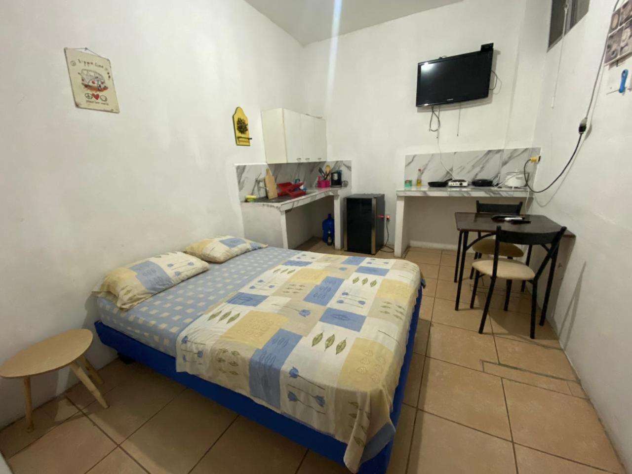 Playa Suites, Cerca Del Malecon マンタ エクステリア 写真
